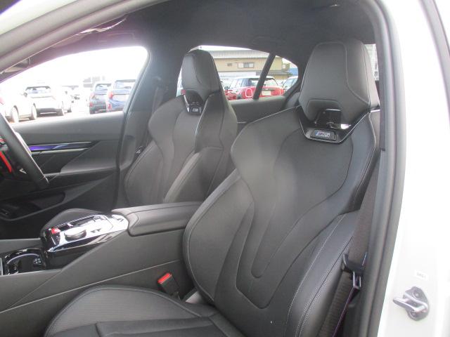 Ｍ５ Ｍ５　２０ＡＷ本革ＡＣＣ全方位カメラ純正ＴＶデモ禁煙　ＬＥＤヘッドライト　オートハイビーム　電動シート・ゲート　アップルカープレイ　ワイヤレスチャージ（45枚目）