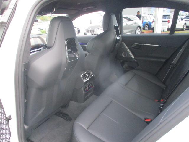 Ｍ５ Ｍ５　２０ＡＷ本革ＡＣＣ全方位カメラ純正ＴＶデモ禁煙　ＬＥＤヘッドライト　オートハイビーム　電動シート・ゲート　アップルカープレイ　ワイヤレスチャージ（47枚目）