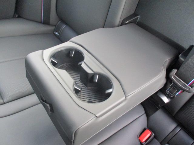 Ｍ５ Ｍ５　２０ＡＷ本革ＡＣＣ全方位カメラ純正ＴＶデモ禁煙　ＬＥＤヘッドライト　オートハイビーム　電動シート・ゲート　アップルカープレイ　ワイヤレスチャージ（49枚目）