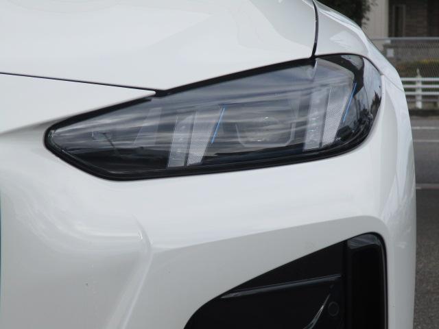 ｉ４ Ｍ５０　ｘＤｒｉｖｅ　１９ＡＷ　全方位カメラ　ＡＣＣ　ＨＵＤワンオナ禁煙　ＬＥＤヘッドライト　オートハイビーム　電動シート・ゲート　アップルカープレイ　ワイヤレスチャージ（9枚目）