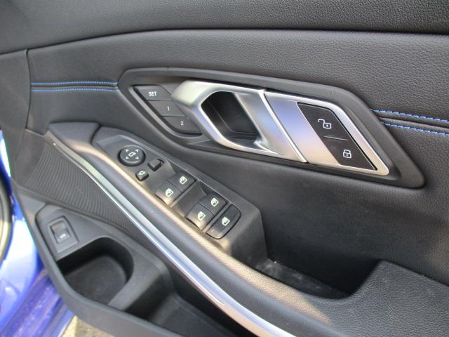 ３シリーズ ３１８ｉツーリング　Ｍスポーツ　１８ＡＷ　全方位カメラ　ＡＣＣ　ワンオーナー禁煙　ＬＥＤヘッドライト　電動シート・ゲート　アップルカープレイ（31枚目）