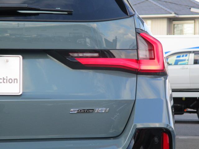 Ｘ１ ｓＤｒｉｖｅ　１８ｉ　Ｍスポーツ　１８ＡＷ全方位カメラ　ＡＣＣ　ＨＵＤデモカー禁煙　ＬＥＤヘッドライト　オートハイビーム　シートヒーター　電動シート・ゲート　アップルカープレイ　ワイヤレスチャージ（10枚目）