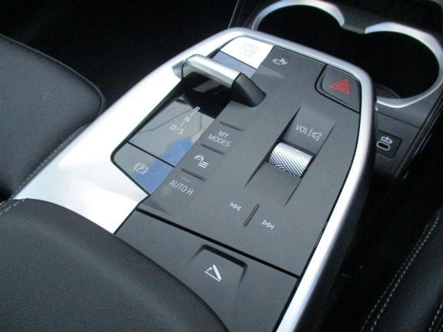 Ｘ１ ｓＤｒｉｖｅ　１８ｉ　Ｍスポーツ　１８ＡＷ全方位カメラ　ＡＣＣ　ＨＵＤデモカー禁煙　ＬＥＤヘッドライト　オートハイビーム　シートヒーター　電動シート・ゲート　アップルカープレイ　ワイヤレスチャージ（30枚目）