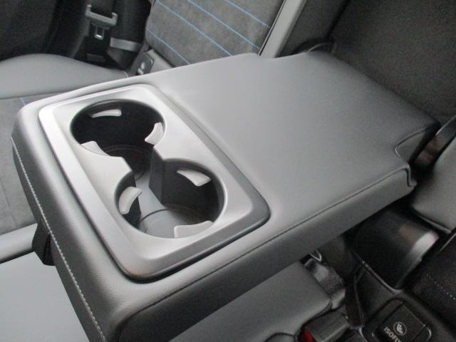 �J�b�v�z���_�[�t���@�����Z���^�[�A�[�����X�g