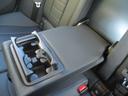 カップホルダー付き　リヤセンターアームレスト