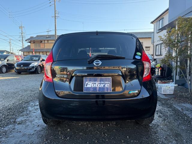 ノート Ｘ　ＤＩＧ－Ｓ　走行３４０１６キロ・ナビ・地デジ・ＣＤ・ＤＶＤ・Ｂｌｕｅｔｏｏｔｈ・Ｂカメラ・プッシュスタート・スマートキー・ＬＥＤライト・ＥＴＣ・ＥＣＯモード・アイドリングストップ・電格ミラー・オートエアコン（11枚目）