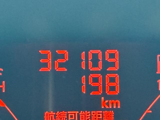 キューブ １５Ｘ　インディゴ＋プラズマ　後期モデル・走行３２１０９キロ・ナビ・地デジ・ＣＤ・ＤＶＤ・Ｂｌｕｅｔｏｏｔｈ・Ｂカメラ・ＬＥＤヘッドライト・レベライザー・プッシュスタート・スマートキー・ＥＴＣ・電格ミラー・ベンチシート・取説（33枚目）