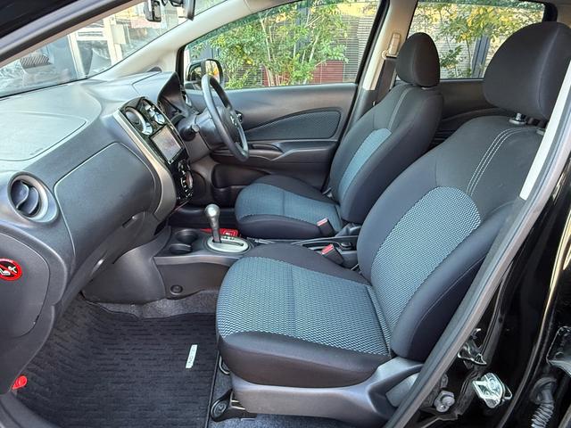 ノート S DIG-S 走行30420キロ・ナビ・地デジ・CD・Bカメラ・前後ドラレコ・ECOモード・プッシュスタート・スマートキーx2個・LEDライト・レベライザー・ETC・オートエアコン・電格ミラー・記録簿・取説(22枚目)