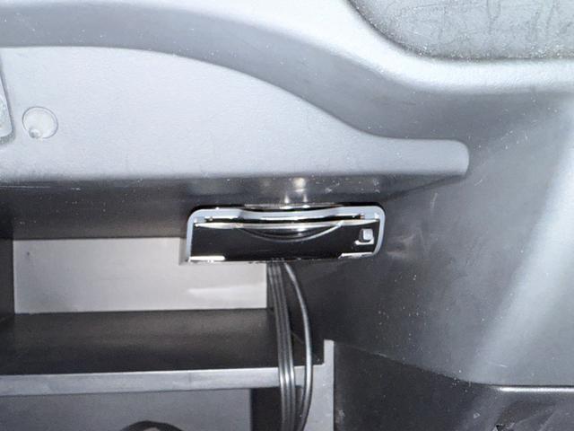 ノート S DIG-S 走行30420キロ・ナビ・地デジ・CD・Bカメラ・前後ドラレコ・ECOモード・プッシュスタート・スマートキーx2個・LEDライト・レベライザー・ETC・オートエアコン・電格ミラー・記録簿・取説(31枚目)