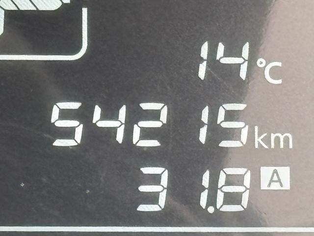 ノート Ｘ　ＤＩＧ－Ｓ　後期モデル・走行５４２１５キロ・ナビ・地デジ・ＣＤ・ＤＶＤ・Ｂｌｕｅｔｏｏｔｈ・Ｂカメラ・全周囲カメラ・ＬＥＤライト・レベライザー・ＥＴＣ・ＥＣＯモード・プッシュスタート・スマートキー・電格ミラー（35枚目）