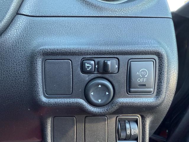 ノート Ｘ　走行４８０９４キロ・ナビ・地デジ・ＣＤ・ＤＶＤ・Ｂｌｕｅｔｏｏｔｈ・バックカメラ・全周囲カメラ・ＬＥＤライト・レベライザー・プッシュスタート・スマートキー・ＥＴＣ・電格ミラー・前後ドラレコ・取説（28枚目）