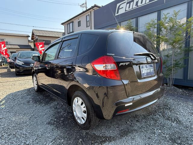 フィット 13G・スマートセレクション ファインスタイル 最終モデル・走行39683キロ・ナビ・地デジ・CD・DVD・Bカメラ・ECOモード・HIDライト・オートライト・スマートキー・ウィンカーミラー・電格ミラー・ETC・オートエアコン・記録簿・取説(8枚目)