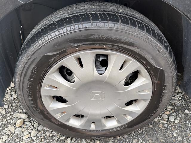 フィット 　走行５７９３７キロ・ナビ・地デジ・ＣＤ・ＤＶＤ・Ｂｌｕｅｔｏｏｔｈ・Ｂカメラ・ドラレコ・ＬＥＤライト・レベライザー・スマートキー・ウィンカーミラー・電格ミラー・ＥＴＣ・ＥＣＯモード・ＰＶガラス（14枚目）