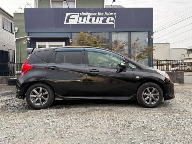 �����G�A�������A�X�|�C���[�E�����P�T�C���`�A���~�t���ł��B