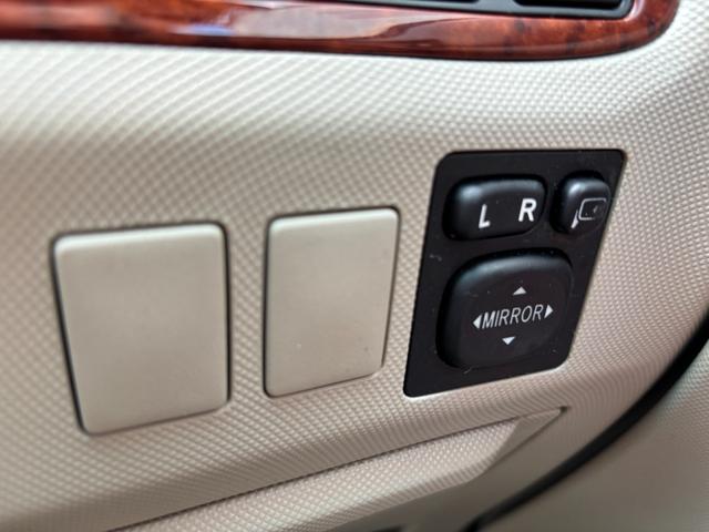 エスティマ ２．４アエラス　Ｇエディション　両側電動スライドドア　純正フリップダウンモニター　純正ＳＤナビ　Ｂｌｕｅｔｏｏｔｈオーディオ　バックモニター　ＣＤ再生　ＤＶＤ再生　ＥＴＣ車載器　３列シート（40枚目）
