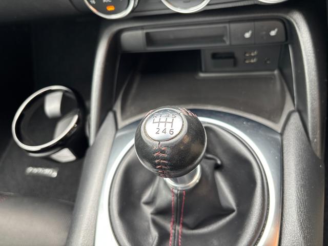 ロードスター Ｓスペシャルパッケージ　６ＭＴ　禁煙車　スマートキー×２　純正ＳＤナビ　Ｂｌｕｅｔｏｏｔｈオーディオ　バックモニター　ＣＤ再生　ＤＶＤ再生　ＥＴＣ車載器（46枚目）
