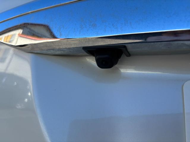 アイシス Ｇ　電動スライドドア　純正ＳＤナビ　バックカメラ　Ｂｌｕｅｔｏｏｔｈオーディオ　ＣＤ再生　ＤＶＤ再生　ＥＴＣ車載器　ＨＩＤヘッドライト　フォグランプ　取説書　スマートキー×２（23枚目）
