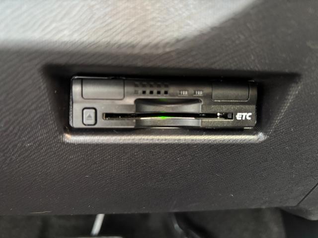 アクア Ｓ　ワンオーナー　禁煙車　スマートキー×２　取説書　保証書　記録簿　ケンウッドＳＤナビ　ＣＤ再生　ＤＶＤ再生　Ｂｌｕｅｔｏｏｔｈオーディオ　ワンセグＴＶ　ＥＴＣ車載器（37枚目）