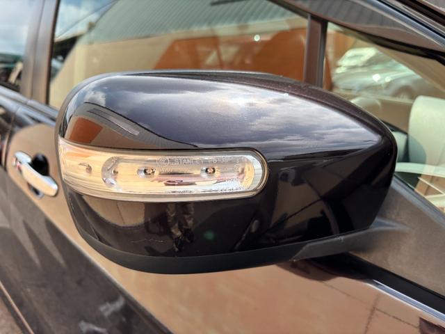プレマシー ２０Ｓ　純正ｐｉｏｎｅｅｒナビ　Ｂｌｕｅｔｏｏｔｈオーディオ　地デジ　　フルセグ　ＥＴＣ車載器　ＣＤ　ＤＶＤ再生　両側電動スライドドア　ハーフレザーシート　ＨＩＤヘッドライト　スマートキー×２　３列シート（12枚目）