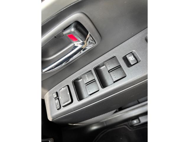 プレマシー ２０Ｓ　純正ｐｉｏｎｅｅｒナビ　Ｂｌｕｅｔｏｏｔｈオーディオ　地デジ　　フルセグ　ＥＴＣ車載器　ＣＤ　ＤＶＤ再生　両側電動スライドドア　ハーフレザーシート　ＨＩＤヘッドライト　スマートキー×２　３列シート（40枚目）