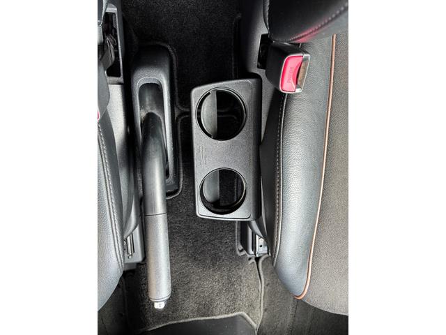 プレマシー ２０Ｓ　純正ｐｉｏｎｅｅｒナビ　Ｂｌｕｅｔｏｏｔｈオーディオ　地デジ　　フルセグ　ＥＴＣ車載器　ＣＤ　ＤＶＤ再生　両側電動スライドドア　ハーフレザーシート　ＨＩＤヘッドライト　スマートキー×２　３列シート（49枚目）