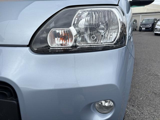 室内も当社専門スタッフにてクリーニング済みです！しかも消臭済みなので中古車でも安心・清潔です。後部座席は使用感も少なく程度良好です。