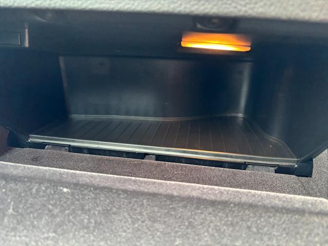 1シリーズ 118d スポーツ 純正HDDナビ Bluetoothオーディオ バックモニター CD再生 DVD再生 ETC車載器 ドライブレコーダー LEDヘッドライト オートライト アイドリングストップ(53枚目)