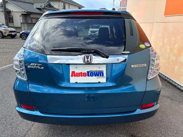 フィットシャトルハイブリッド ハイブリッド・ナビプレミアムセレクション 純正HDDナビ 地デジTV ワンセグ バックカメラ クルーズコントロール CD再生 DVD再生 ETC車載器 ハーフレザーシート(3枚目)