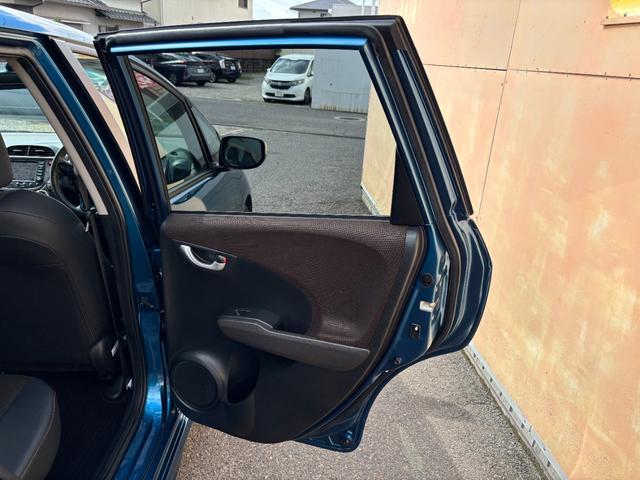 フィットシャトルハイブリッド ハイブリッド・ナビプレミアムセレクション 純正HDDナビ 地デジTV ワンセグ バックカメラ クルーズコントロール CD再生 DVD再生 ETC車載器 ハーフレザーシート(50枚目)