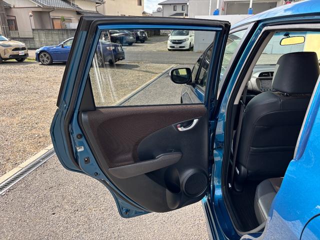 フィットシャトルハイブリッド ハイブリッド・ナビプレミアムセレクション 純正HDDナビ 地デジTV ワンセグ バックカメラ クルーズコントロール CD再生 DVD再生 ETC車載器 ハーフレザーシート(51枚目)