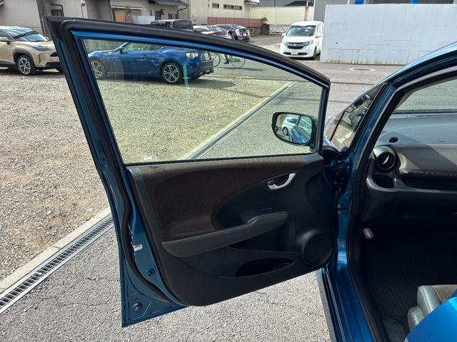 フィットシャトルハイブリッド ハイブリッド・ナビプレミアムセレクション 純正HDDナビ 地デジTV ワンセグ バックカメラ クルーズコントロール CD再生 DVD再生 ETC車載器 ハーフレザーシート(52枚目)