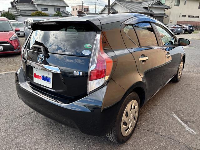 アクア Sスタイルブラック トヨタセーフティーセンス CD再生 スマートキー オートライト(8枚目)