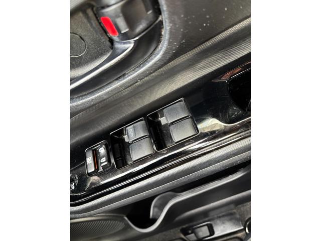 アクア Sスタイルブラック トヨタセーフティーセンス CD再生 スマートキー オートライト(23枚目)