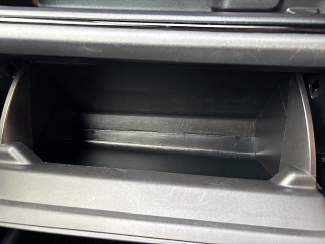 アクア Sスタイルブラック トヨタセーフティーセンス CD再生 スマートキー オートライト(33枚目)