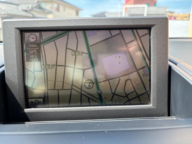 ギヤをリバースに入れると車両後方の映像を映し出し、バック時の後方視界をサポートするリヤビューカメラ！