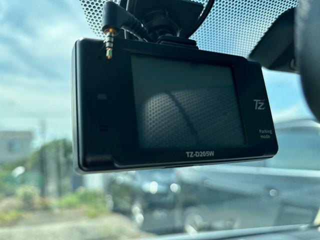 ご覧いただきありがとうございます♪気になったお車がありましたらお気軽にお電話をください♪