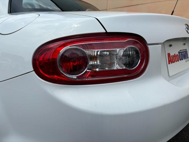 ロードスター VS RHT 電動オープン 本革シート シートヒーター 社外SDナビ Bluetoothオーディオ 地デジ フルセグTV ETC車載器 HIDヘッドライト スマートキー×2(6枚目)