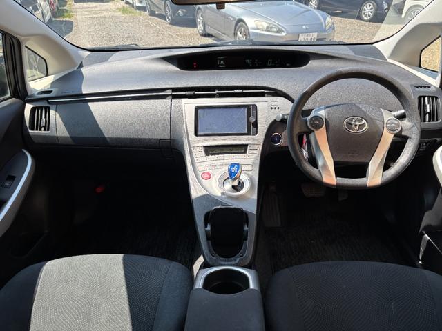 プリウス Ｓ　純正ＳＤナビ　地デジ　フルセグＴＶ　ＴＶキャンセラー付　Ｂｌｕｅｔｏｏｔｈオーディオ　バックモニター　ＥＴＣ車載器　ＨＩＤヘッドライト　フォグ装備　取説書　記録簿　保証書（21枚目）