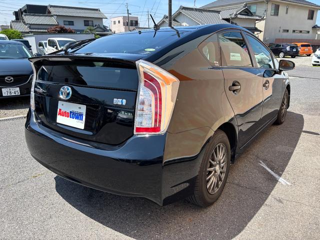 プリウス Ｓ　純正ＳＤナビ　地デジ　フルセグＴＶ　ＴＶキャンセラー付　Ｂｌｕｅｔｏｏｔｈオーディオ　バックモニター　ＥＴＣ車載器　ＨＩＤヘッドライト　フォグ装備　取説書　記録簿　保証書（27枚目）