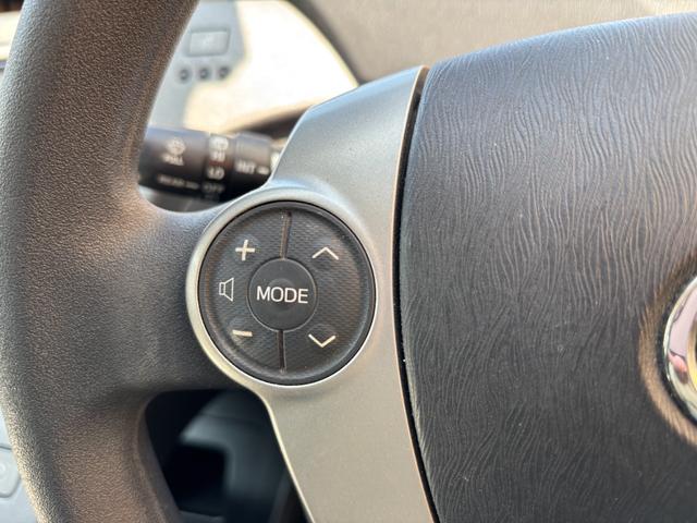 プリウス Ｓ　純正ＳＤナビ　地デジ　フルセグＴＶ　ＴＶキャンセラー付　Ｂｌｕｅｔｏｏｔｈオーディオ　バックモニター　ＥＴＣ車載器　ＨＩＤヘッドライト　フォグ装備　取説書　記録簿　保証書（50枚目）