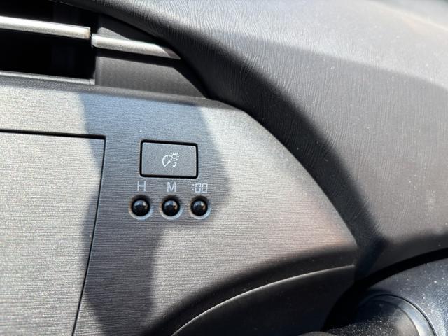プリウス Ｓ　純正ＳＤナビ　地デジ　フルセグＴＶ　ＴＶキャンセラー付　Ｂｌｕｅｔｏｏｔｈオーディオ　バックモニター　ＥＴＣ車載器　ＨＩＤヘッドライト　フォグ装備　取説書　記録簿　保証書（54枚目）