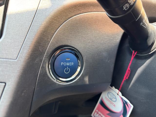 プリウス Ｓ　純正ＳＤナビ　地デジ　フルセグＴＶ　ＴＶキャンセラー付　Ｂｌｕｅｔｏｏｔｈオーディオ　バックモニター　ＥＴＣ車載器　ＨＩＤヘッドライト　フォグ装備　取説書　記録簿　保証書（55枚目）