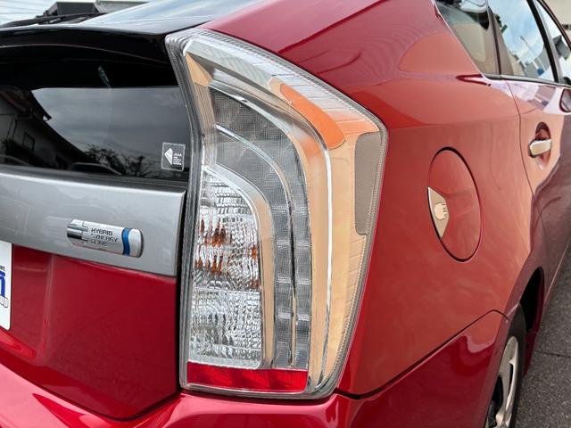 プリウスＰＨＶ Ｓ　充電ケーブル付き！！　純正ＳＤナビ　バックモニター　地デジＴＶ　ＢＴオーディオ　ＥＴＣ車載器　ＨＩＤヘッドライト　ヒートシーター　キーレス　スマートキー×２　取説書（9枚目）