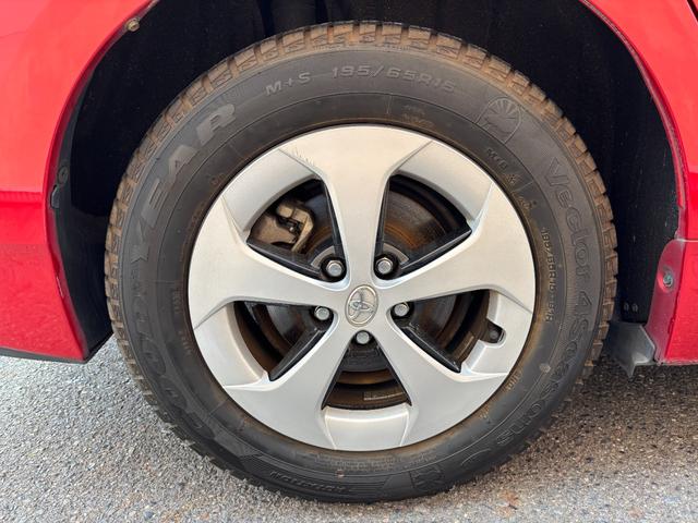 プリウスＰＨＶ Ｓ　充電ケーブル付き！！　純正ＳＤナビ　バックモニター　地デジＴＶ　ＢＴオーディオ　ＥＴＣ車載器　ＨＩＤヘッドライト　ヒートシーター　キーレス　スマートキー×２　取説書（16枚目）