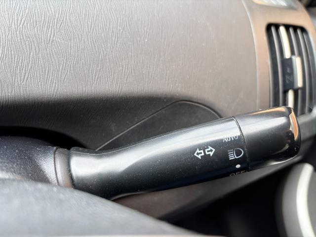 プリウスＰＨＶ Ｓ　充電ケーブル付き！！　純正ＳＤナビ　バックモニター　地デジＴＶ　ＢＴオーディオ　ＥＴＣ車載器　ＨＩＤヘッドライト　ヒートシーター　キーレス　スマートキー×２　取説書（26枚目）