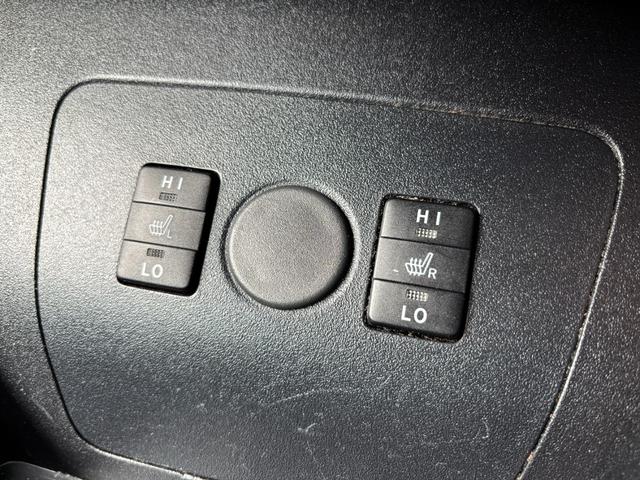 プリウスＰＨＶ Ｓ　充電ケーブル付き！！　純正ＳＤナビ　バックモニター　地デジＴＶ　ＢＴオーディオ　ＥＴＣ車載器　ＨＩＤヘッドライト　ヒートシーター　キーレス　スマートキー×２　取説書（46枚目）