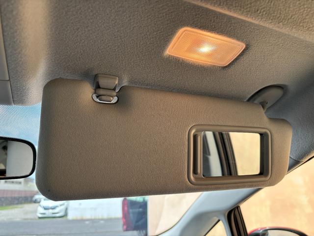 プリウスＰＨＶ Ｓ　充電ケーブル付き！！　純正ＳＤナビ　バックモニター　地デジＴＶ　ＢＴオーディオ　ＥＴＣ車載器　ＨＩＤヘッドライト　ヒートシーター　キーレス　スマートキー×２　取説書（51枚目）