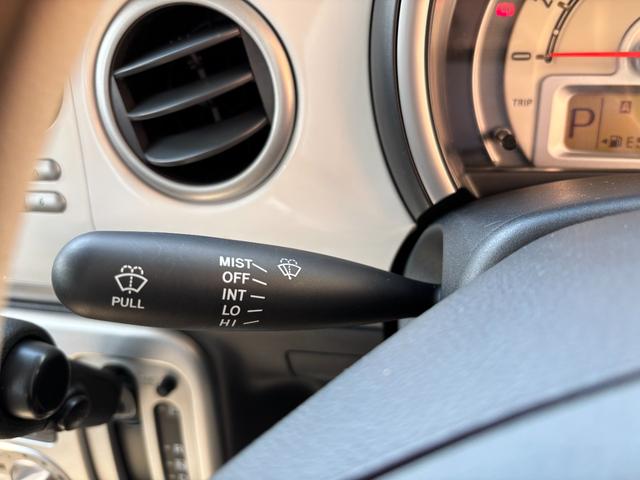 アルトラパン リミテッド (点検整備/車検2年/保証付き)(実走行63,800キロ)(ETC車載器)(スマートキー・プッシュスタート)(シートヒーター)(CD再生)(電動格納ドアミラー)(ベンチシート)(車輛取説)(32枚目)