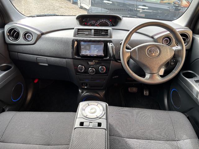 ｂＢ Ｓ　煌　１１スピーカーサラウンドシステム　純正イルミネーション　ＳＤナビ　バックカメラ　Ｂｌｕｅｔｏｏｔｈオーディオ　ＣＤ再生　ＤＶＤ再生　地デジ　フルセグＴＶ　ＥＴＣ車載器　ＨＩＤヘッドライト　革ハンドル（5枚目）