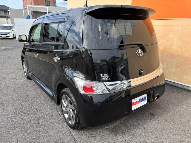 ｂＢ Ｓ　煌　１１スピーカーサラウンドシステム　純正イルミネーション　ＳＤナビ　バックカメラ　Ｂｌｕｅｔｏｏｔｈオーディオ　ＣＤ再生　ＤＶＤ再生　地デジ　フルセグＴＶ　ＥＴＣ車載器　ＨＩＤヘッドライト　革ハンドル（9枚目）